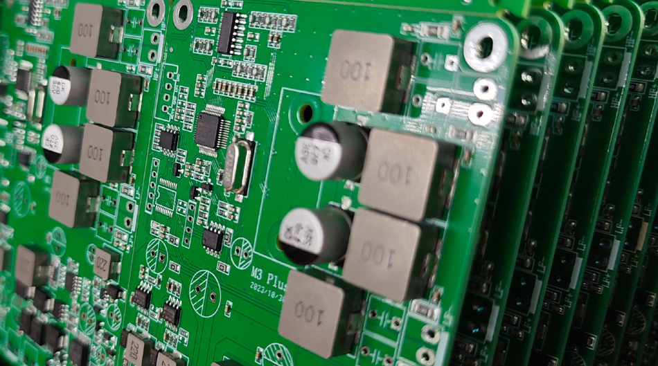 پی سی بی اے فیکٹریوں کی خصوصی مادی پروسیسنگ کی صلاحیتوں کا اندازہ کیسے کریں؟