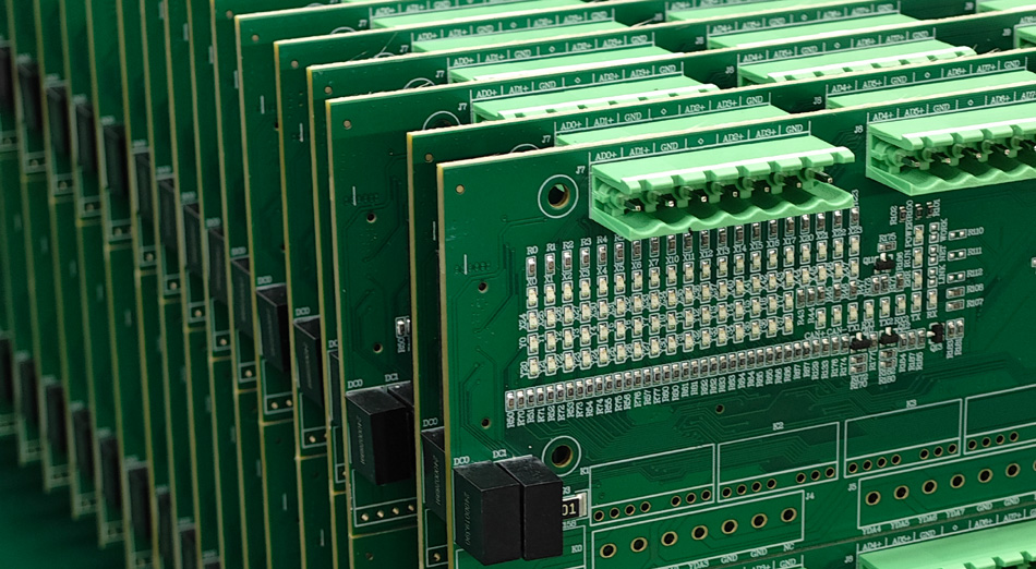 پی سی بی اے فیکٹریاں کامیابی کی کہانیوں کے ذریعہ کس طرح صارفین کے اعتماد کو بڑھا سکتی ہیں؟