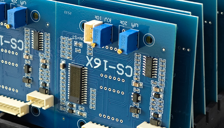 کسٹمر کے جائزے پی سی بی اے فیکٹری شراکت داری کے فیصلوں پر کس طرح اثر انداز ہوتے ہیں؟