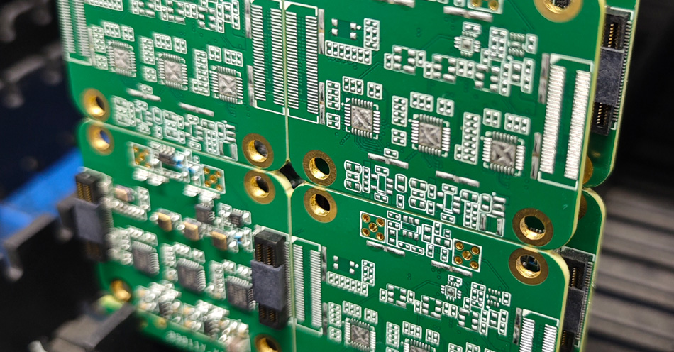 پی سی بی اے فیکٹری میں خریداری کا انتظام مجموعی اخراجات پر کس طرح اثر انداز ہوتا ہے؟